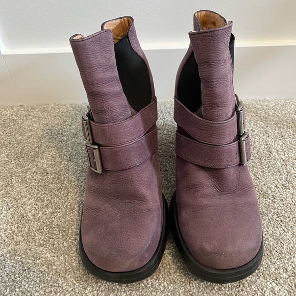 John Fluevog, The Stad, size 9, Purple, boots with buckles. - Picture 3 of 9